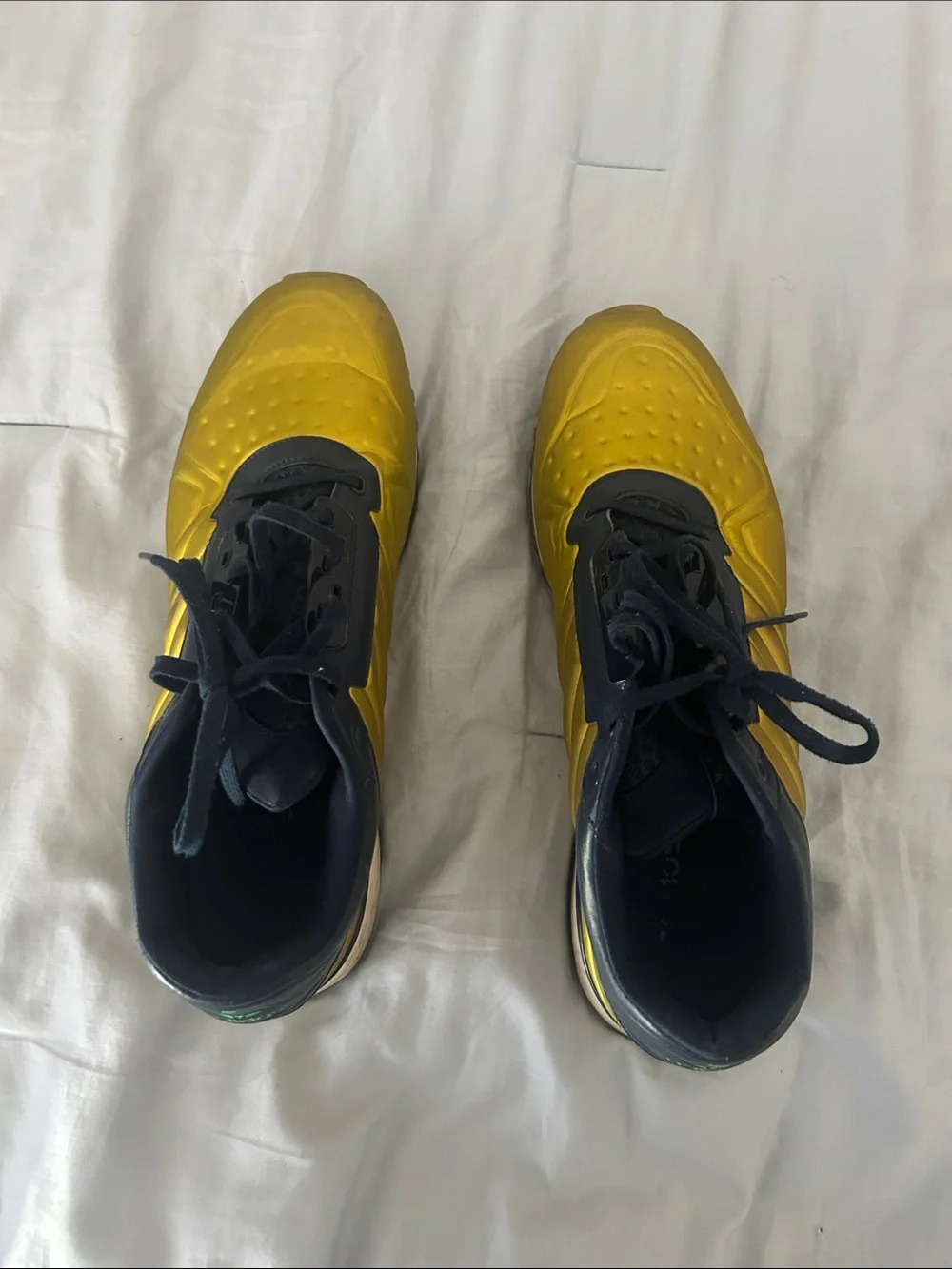 Notre Dame Adidas Men's Yellow and Black Athletic Sneakers